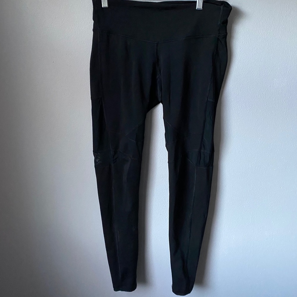 Black Leggings with Mesh Detail on Knees